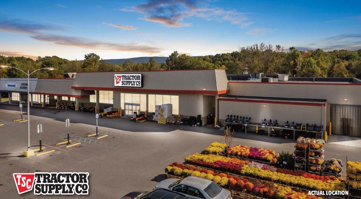 Tractor Supply Co. Strip Center